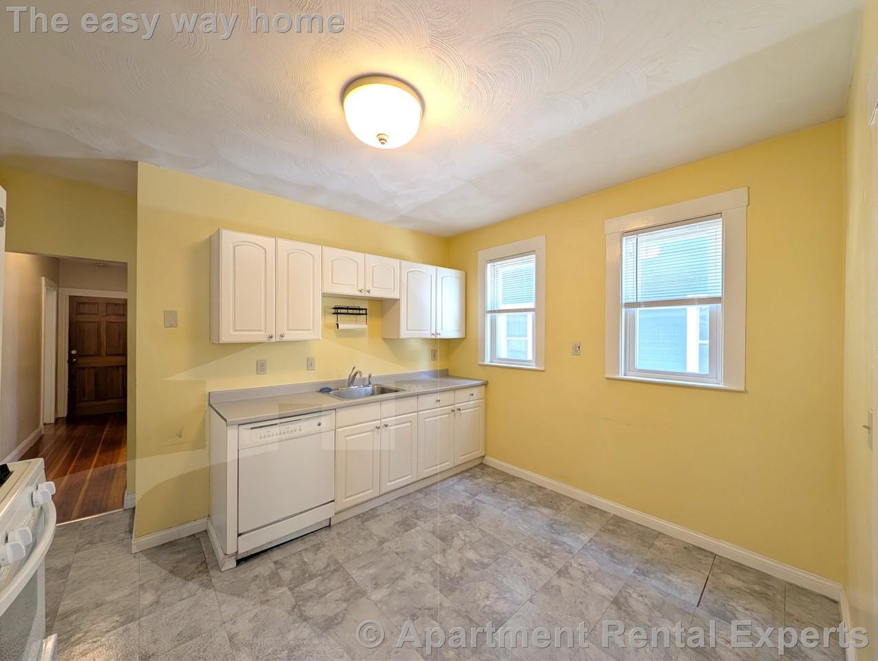 79 Conwell Ave #1 - Photo 2 of 23