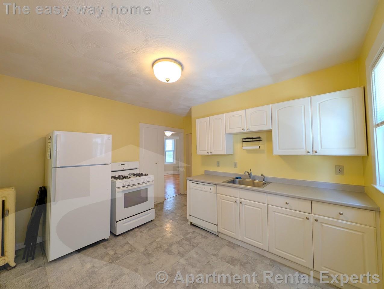 79 Conwell Ave #1 - Photo 3 of 23