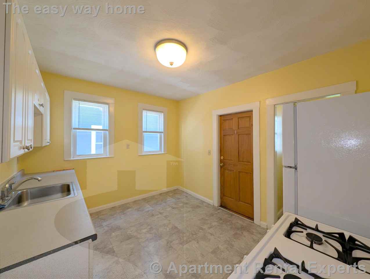 79 Conwell Ave #1 - Photo 5 of 23