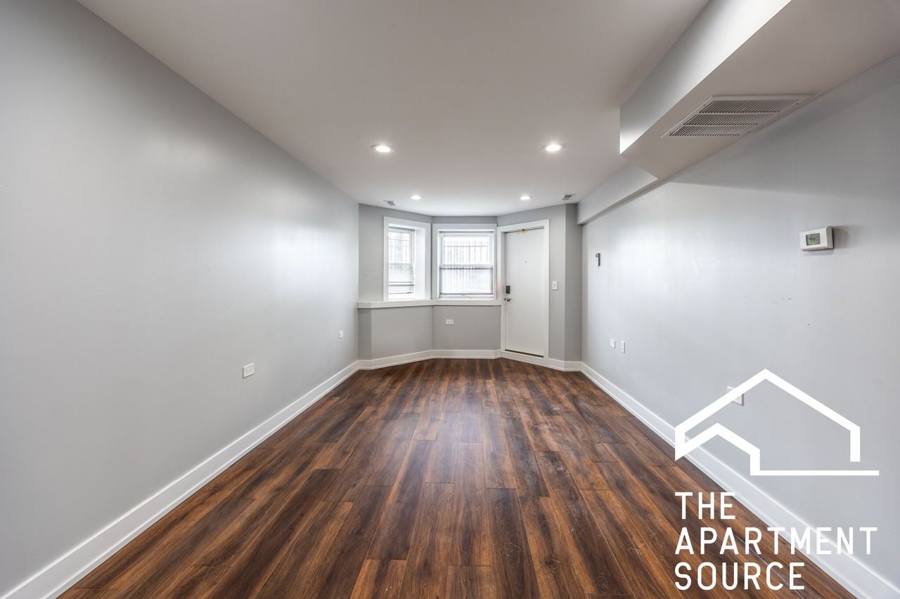 3328 W Congress Pkwy #G - Photo 2 of 13