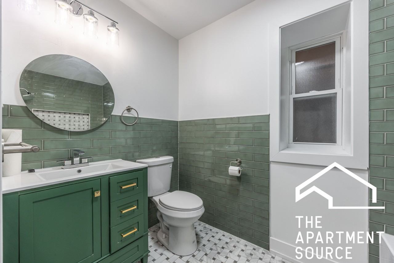 3328 W Congress Pkwy #G - Photo 3 of 13