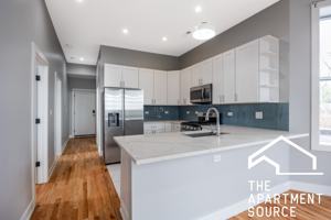 featured image of 3328 W Congress Pkwy #3
