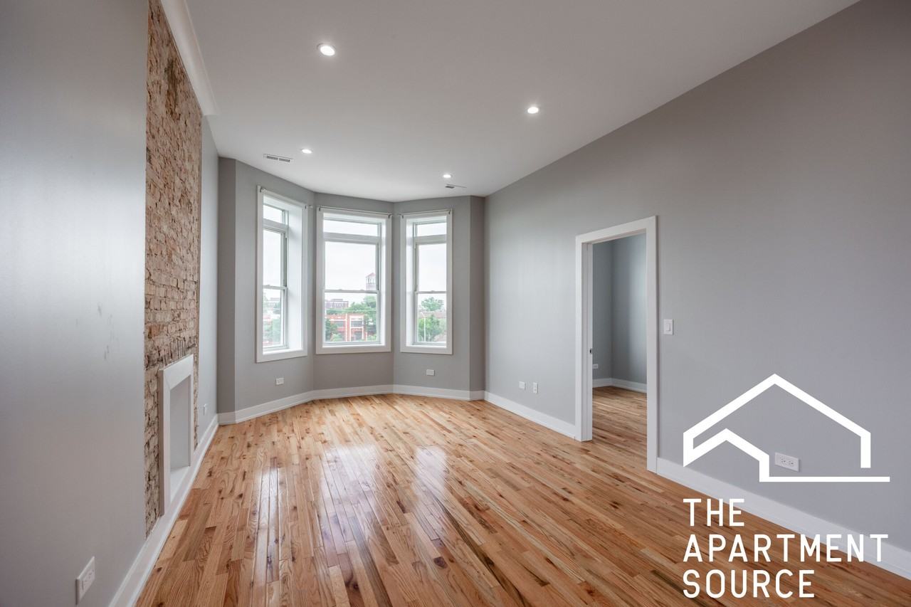 3328 W Congress Pkwy #3 - Photo 3 of 11