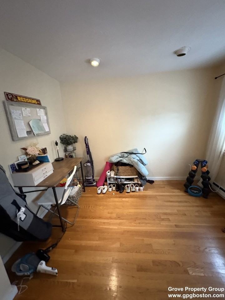 287 W 5th St #2 - Photo 2 of 11