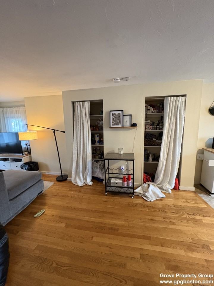 287 W 5th St #2 - Photo 3 of 11