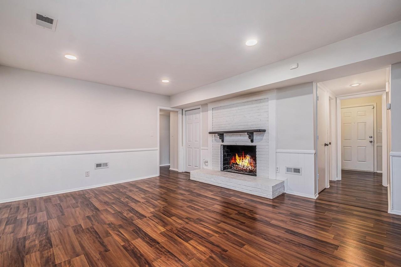 701 Mcnabb Ct - Photo 3 of 36