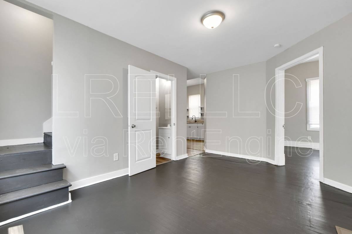 3932 Rankin St - Photo 2 of 10