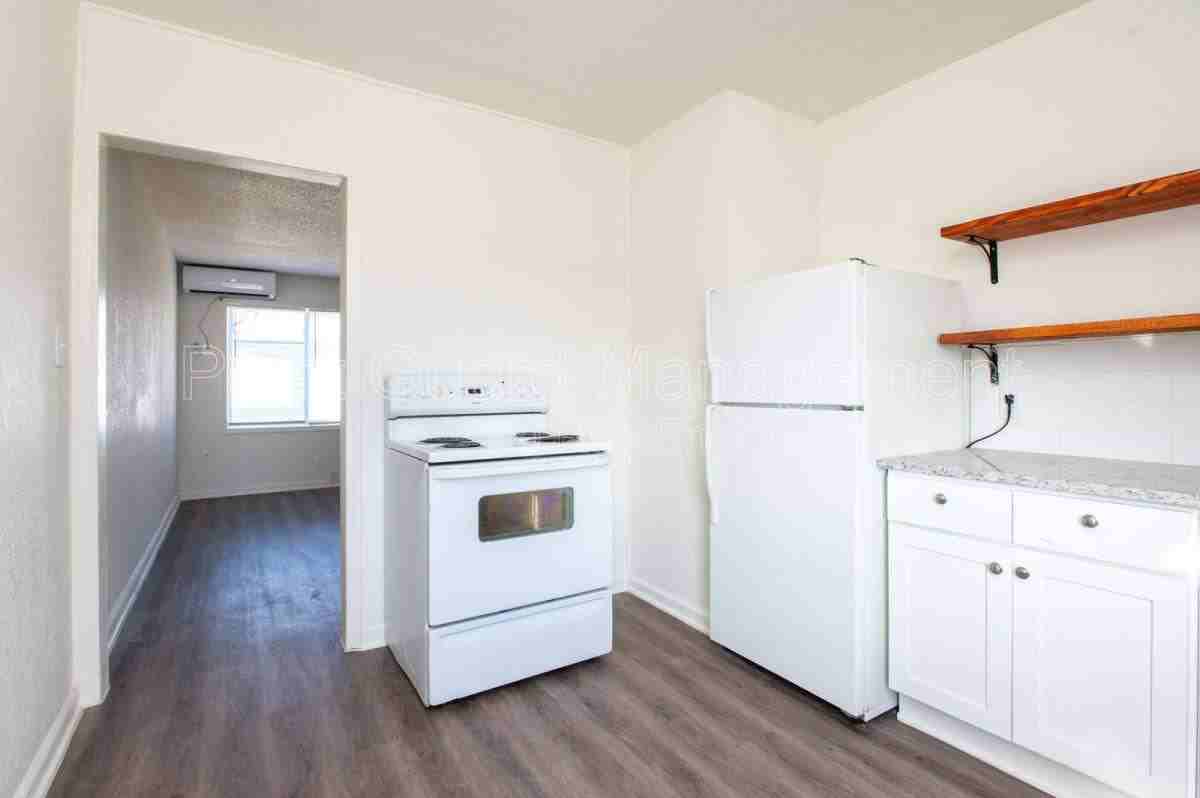 809 Sylvan Ln #809S - Photo 2 of 10