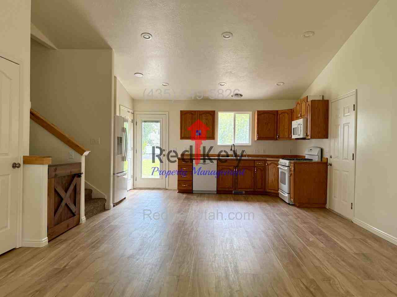 69 W Durfee St - Photo 3 of 27