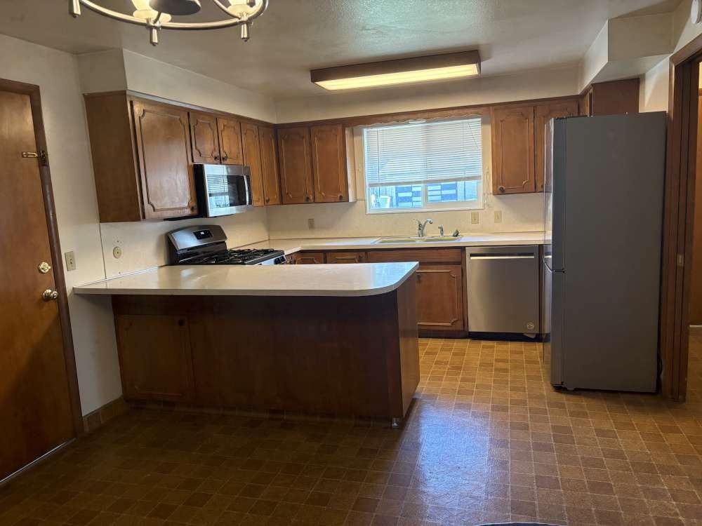 1575 En - Photo 3 of 19