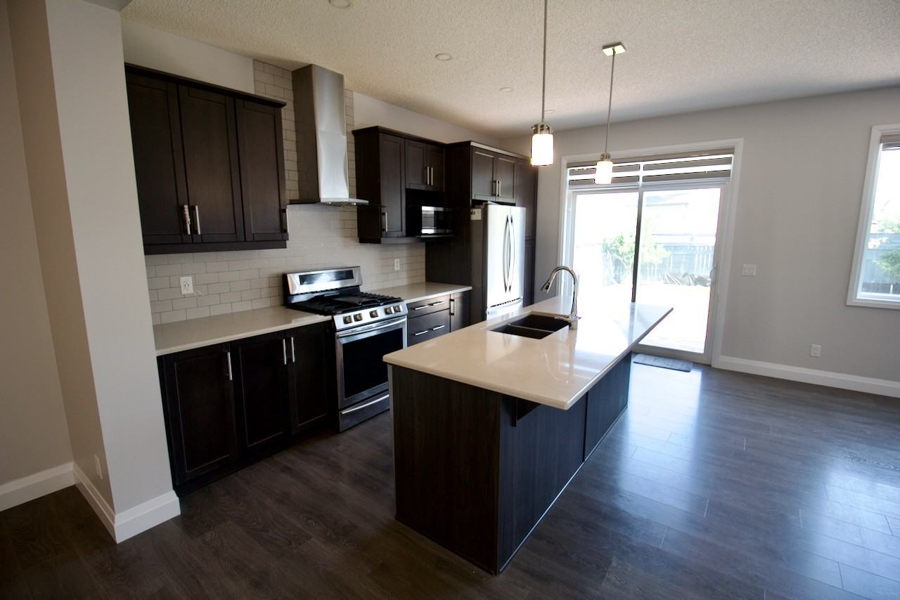 1929 Davidson Wynd Sw Uppr - Photo 2 of 28