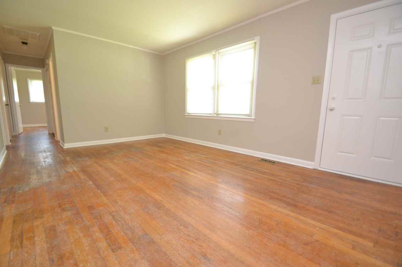717 Friar Tuck Rd - Photo 3 of 31
