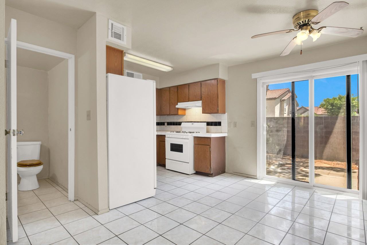 4312 Lynnann Dr - Photo 3 of 20