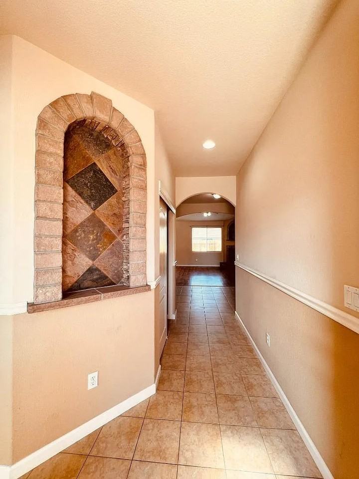 4251 Clay Creek Way - Photo 3 of 18