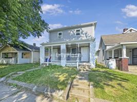 featured image of 1360 S Sheffield Ave