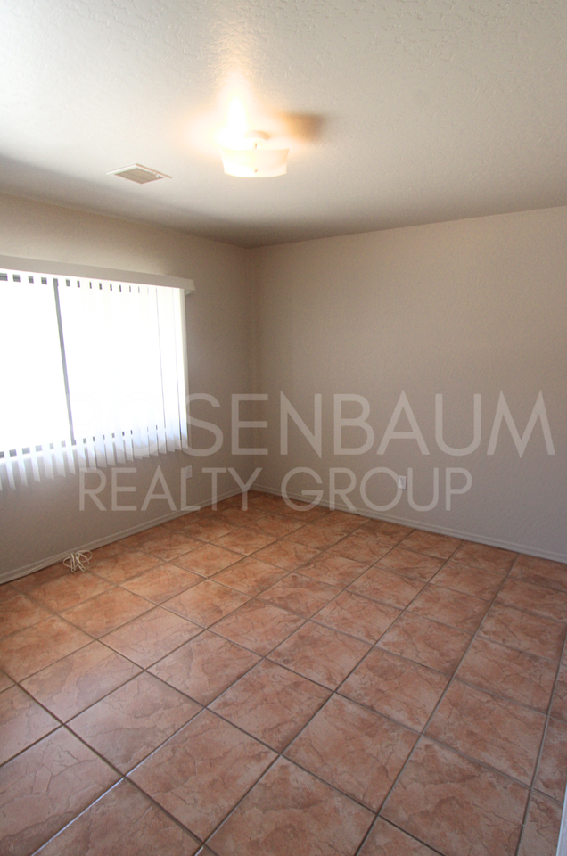 9975 W Lynx Dr - Photo 3 of 5