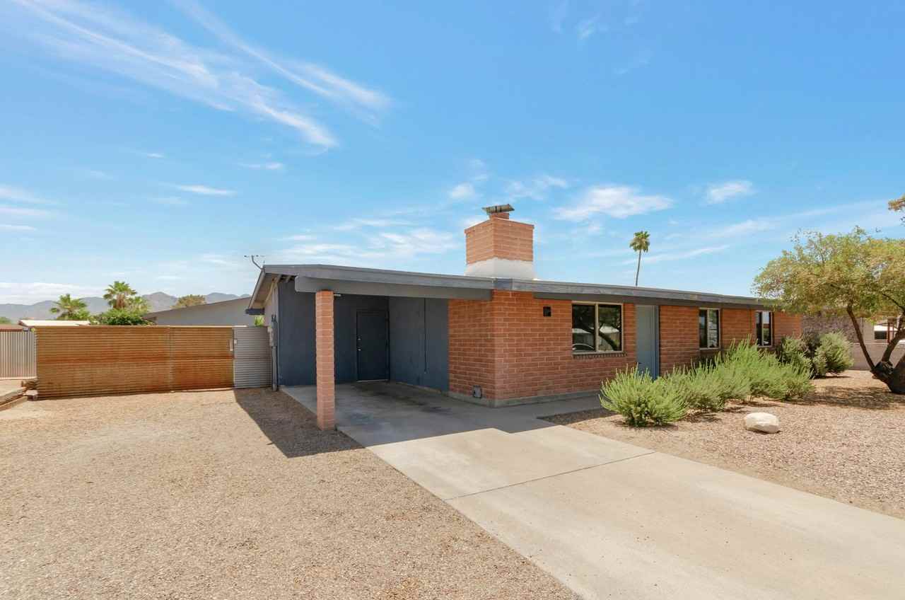 7500 N Rasmussen Ave - Photo 3 of 26