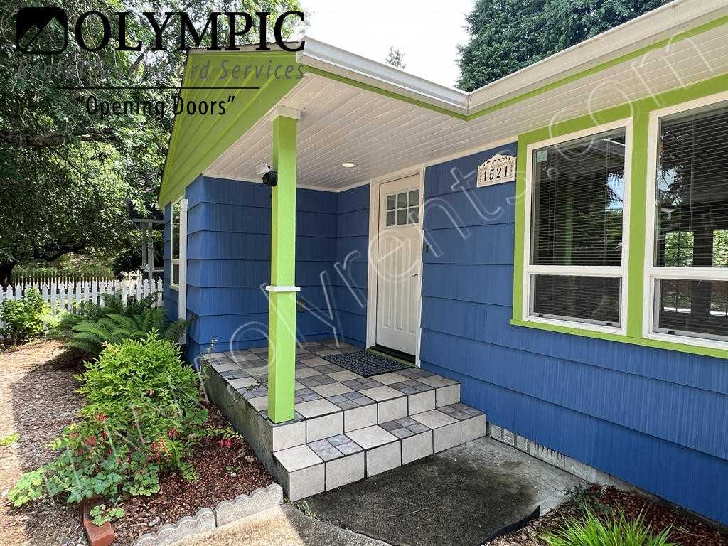 1521 5th Ave Se - Photo 3 of 30