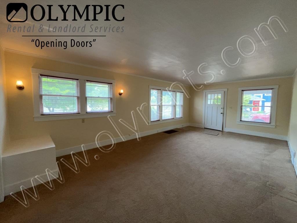 122 22nd Ave Se - Photo 5 of 22