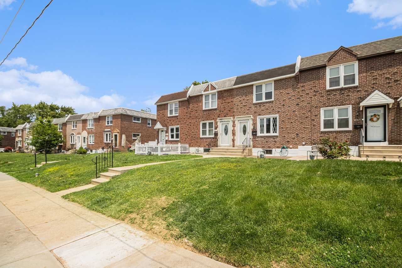 1075 Stratford Rd #NA - Photo 3 of 22