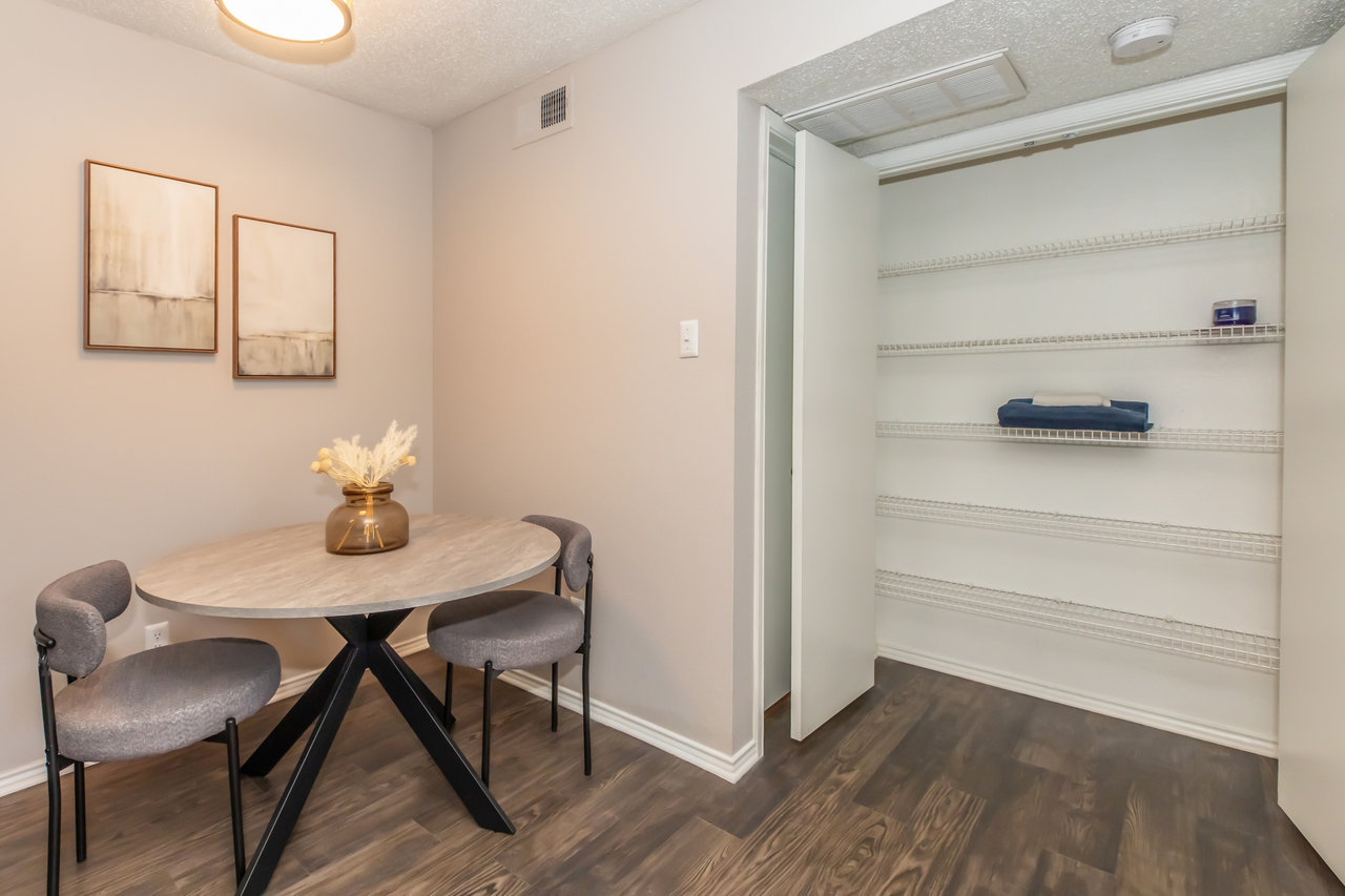 Eagle's Point Apartments - Photo 6 of 43