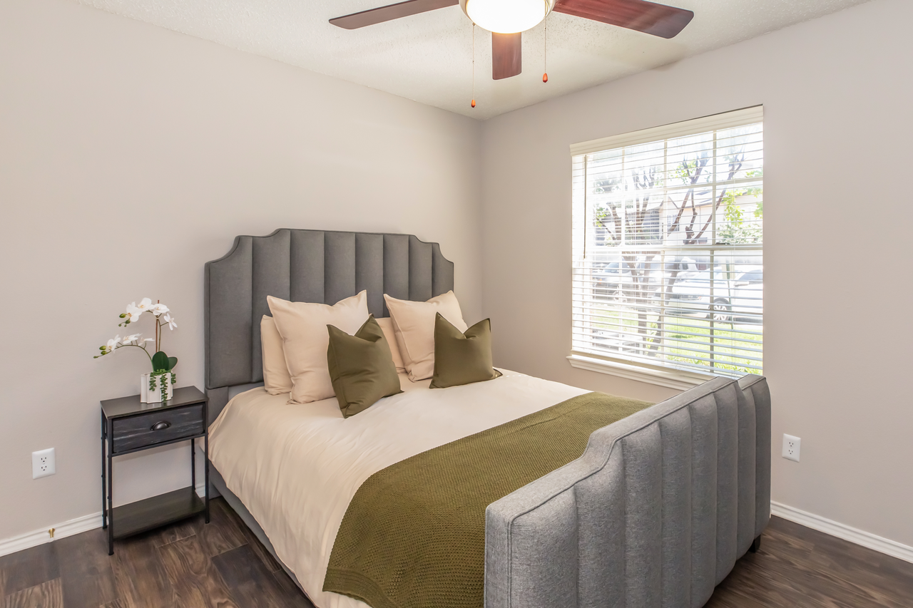 Eagle's Point Apartments - Photo 7 of 43