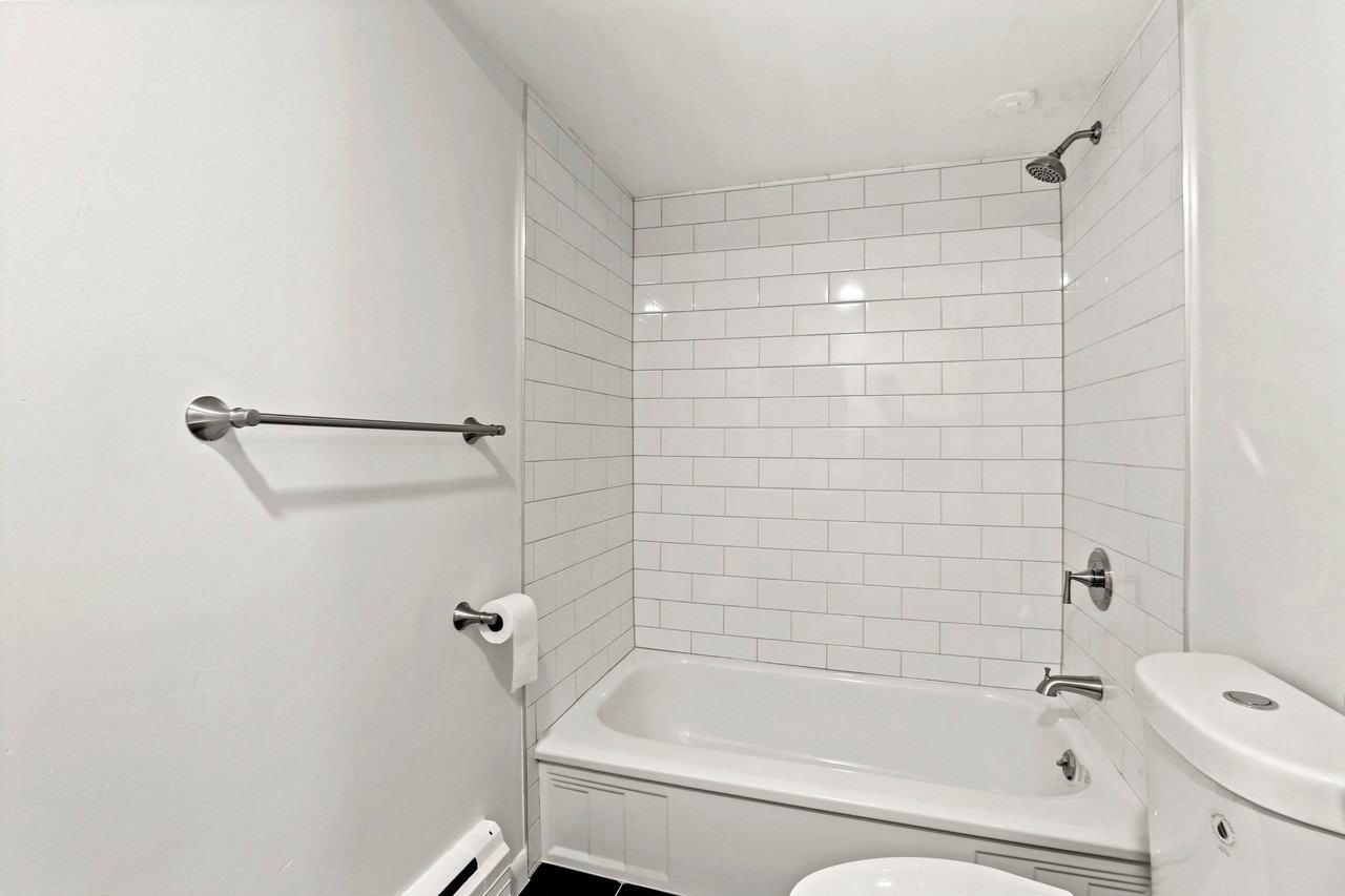 Parklane Apartments - Photo 7 of 25