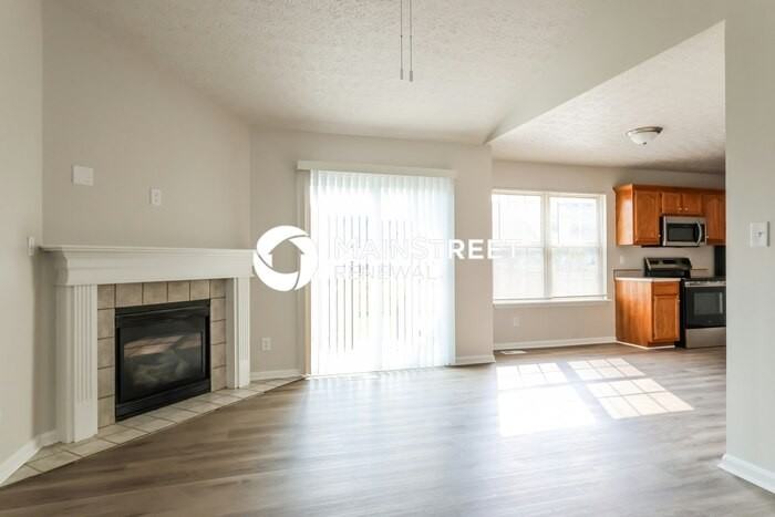 548 Reichmuth Ln - Photo 3 of 16