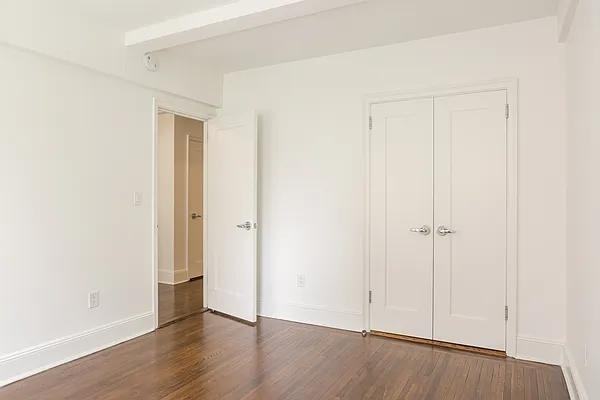 W 113th St #0803 - Photo 4 of 11