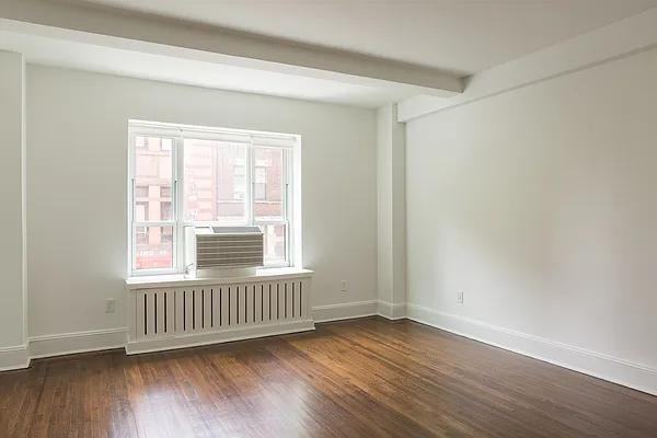 W 113th St #0803 - Photo 5 of 11