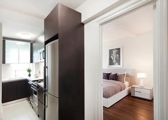 W 113th St #1004 - Photo 3 of 5