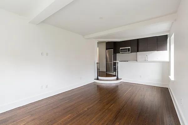 W 113th St #1205 - Photo 3 of 11