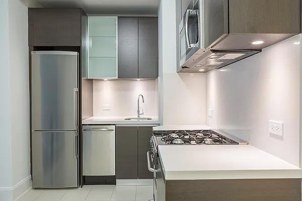 W 113th St #1501 - Photo 2 of 4