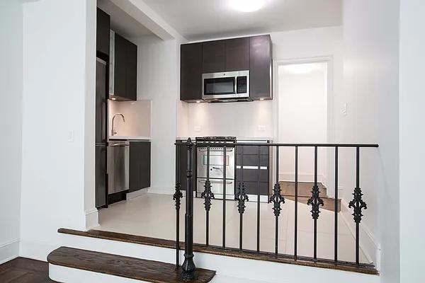 W 113th St #0601 - Photo 2 of 6