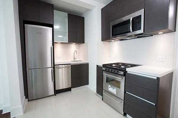 W 113th St #0601 - Photo 4 of 6