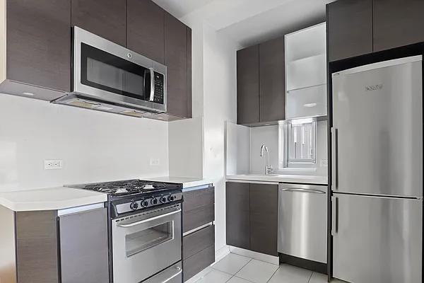 W 113th St #0306 - Photo 5 of 7