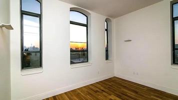 featured image of Monitor St #3D