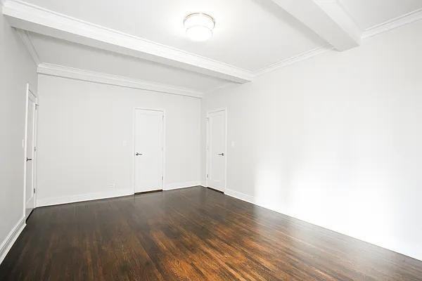 W 70th St #0910 - Photo 4 of 17