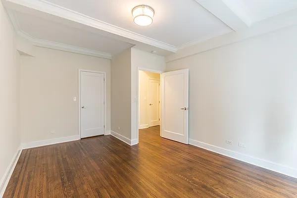 W 70th St #1506 - Photo 5 of 16