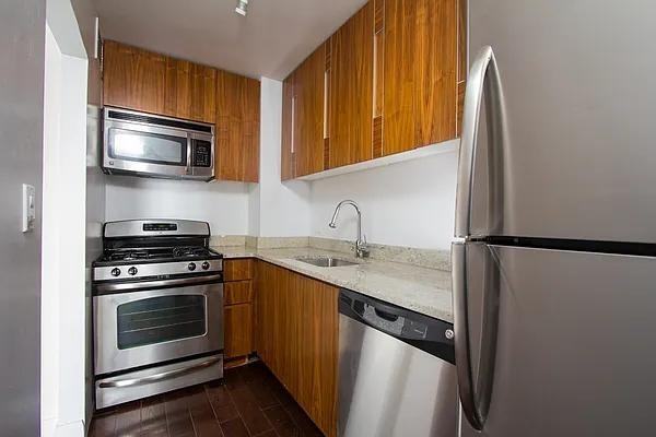 E 82nd St #22A - Photo 3 of 15