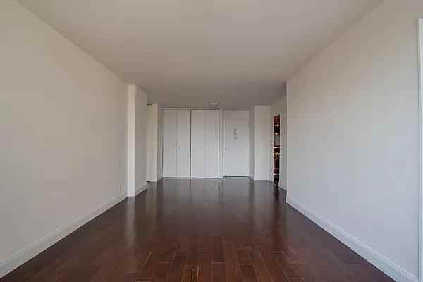 E 82nd St #22A - Photo 7 of 15