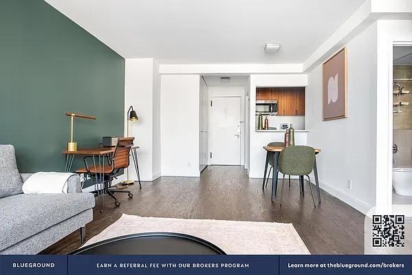 E 82nd St #18F - Photo 4 of 20