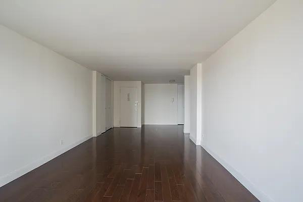 E 82nd St #25B - Photo 7 of 20