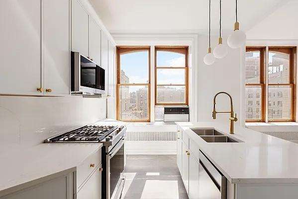 W 86th St #1006 - Photo 4 of 18