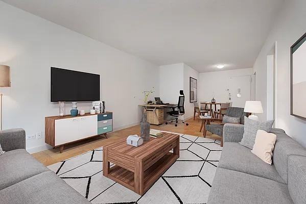 York Ave #26E - Photo 2 of 4