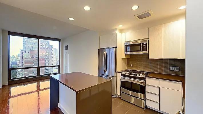 W 67th St #19G - Photo 6 of 20