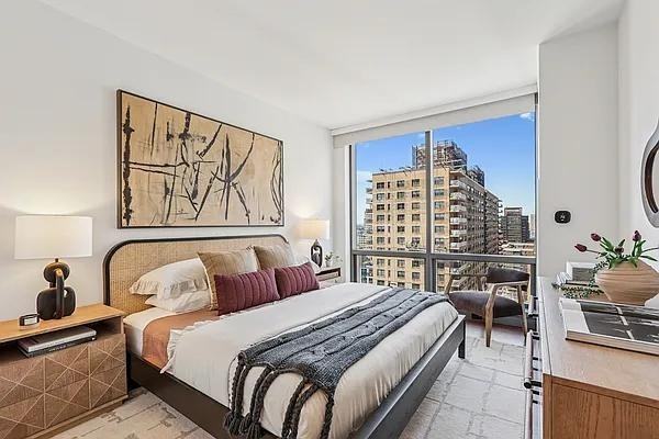 W 67th St #21F - Photo 2 of 20