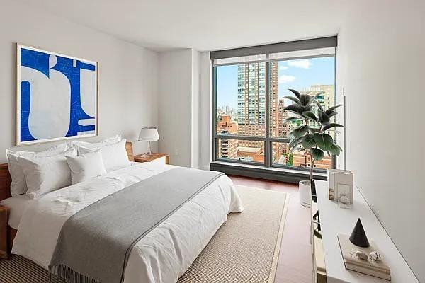 W 67th St #28H - Photo 2 of 20