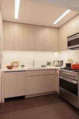 W 67th St #15C - Photo 3 of 15