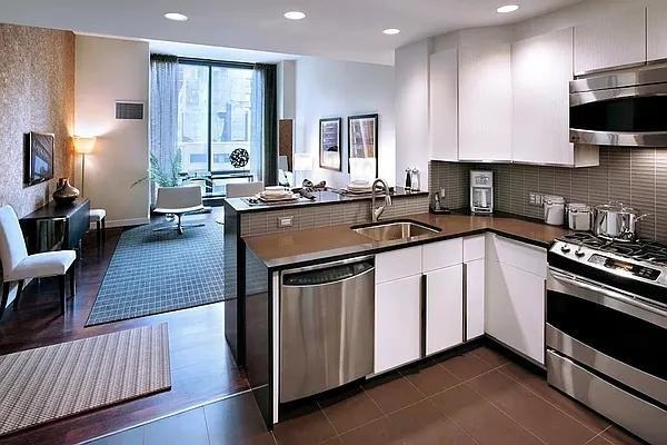 W 67th St #8G - Photo 3 of 15